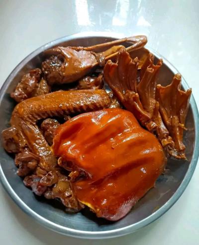 卤菜技术培训班哪里好？成都餐饮卤菜培训受热捧