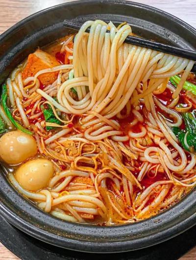  哪里可以学砂锅米线技术？成都砂锅米线培训中心