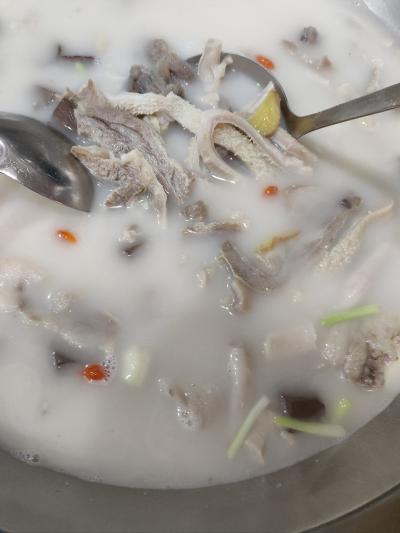 羊肉汤锅技术培训班到底多少钱？蜀味缘培训比较合理