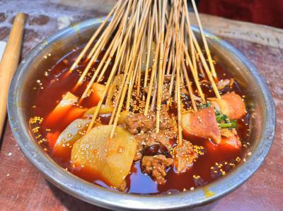 冷锅串串培训哪里正宗？蜀味缘小吃培训学校深度解析