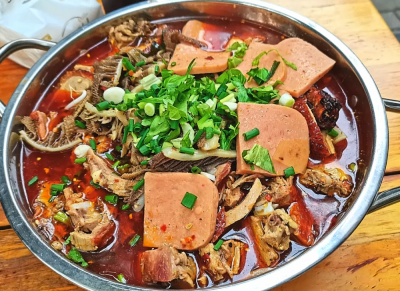 成都冒烤鸭培训学校地址在哪里?蜀味缘小吃培训班比较好!